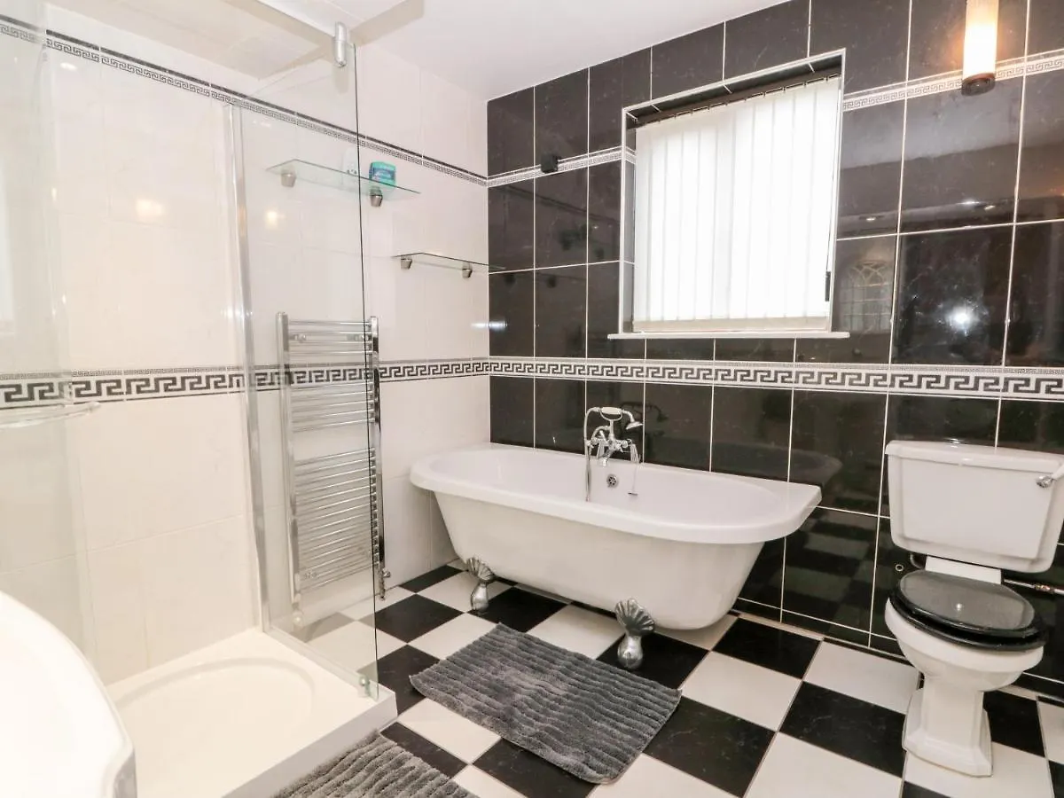 Vila 5 Westwood Road Scarborough